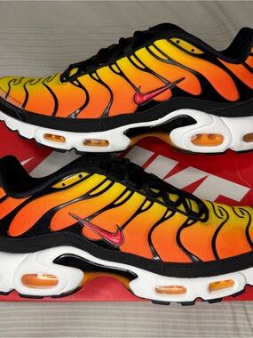 Nike Air Max Plus Sunset 2024 Black Orange Yellow HF0552-001 Size 11